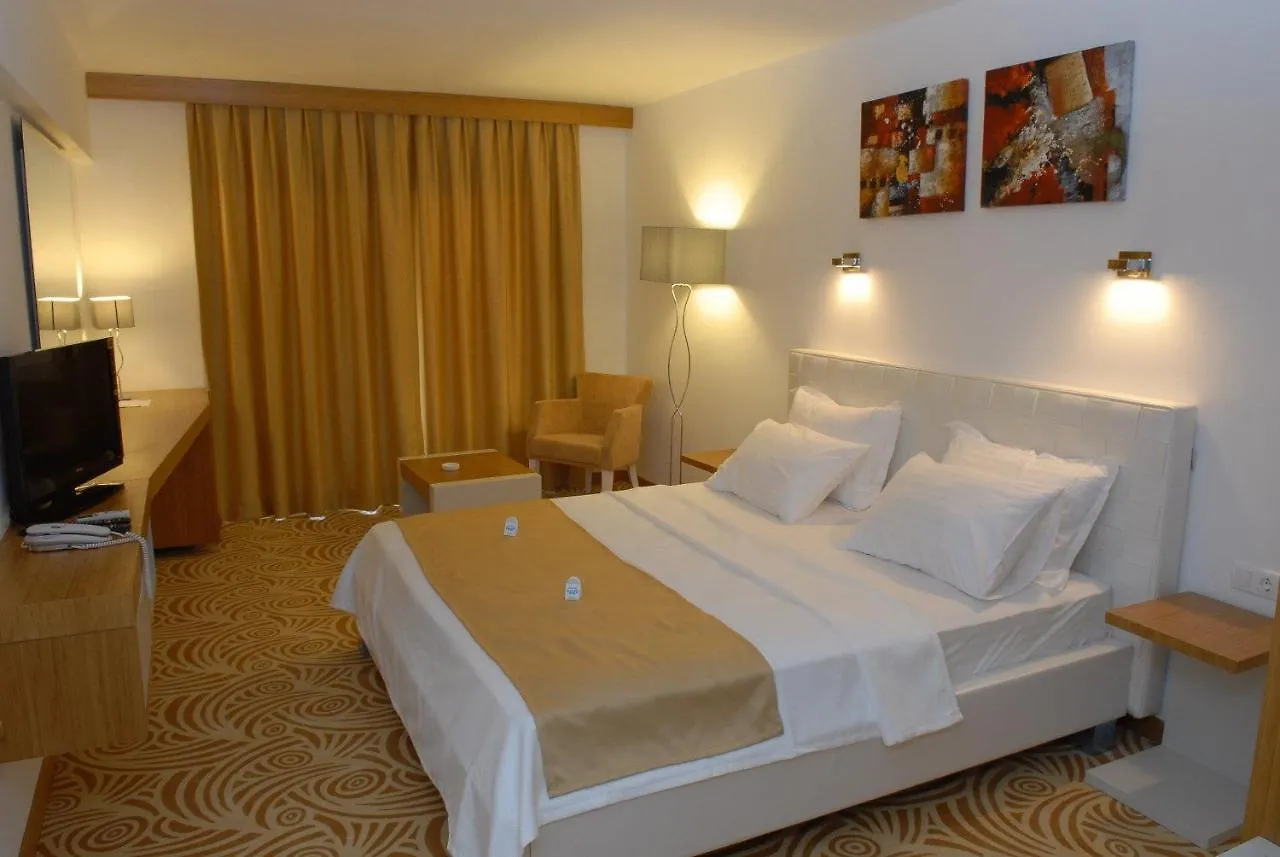 **  Hotel Egge Çeşme Turecko